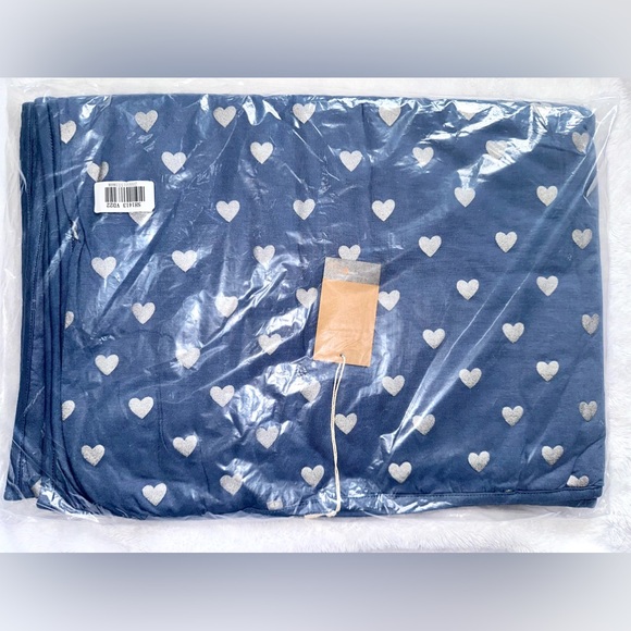 🤍NIB Kyte Hearts Toddler Blanket🤍 - Picture 2 of 2